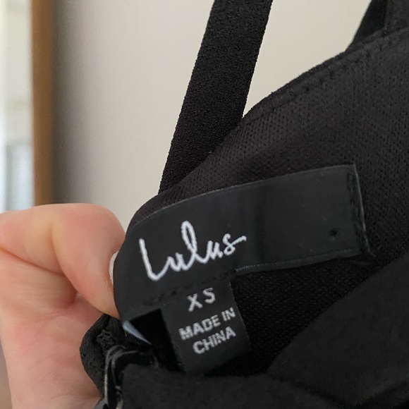 LULUs black formal dress- like new (worn for a couple hours) xs - Picture 6 of 6